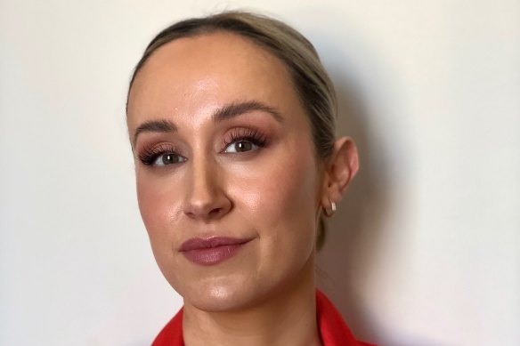 Brooke Holmes, from Chelsea in Melbourne's south-east, has been stuck in northern NSW with her family since the Victorian border closed. 