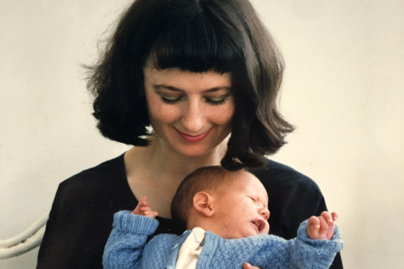 Age journalist Henrietta Cook and her mum Felicity in 1987.