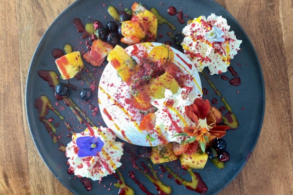 Palette’s pavlova. Do yourself a favour and check it out. 