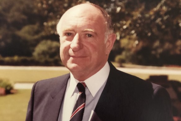 Bill Barclay receiving his AM Award at Government House in 1985. 