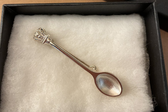 The teaspoon gifted to Queen Camilla.