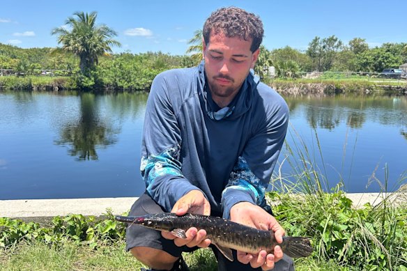 Ivan melakukan perjalanan ke Florida barat untuk menjelajahi tempat memancing yang belum dimanfaatkan di Everglades.