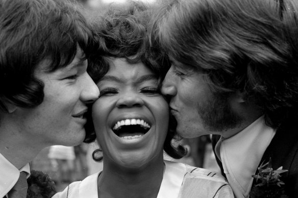 P.P. Arnold with her new husband, Jim Morris (left), and Barry Gibb on her wedding day October 1968.