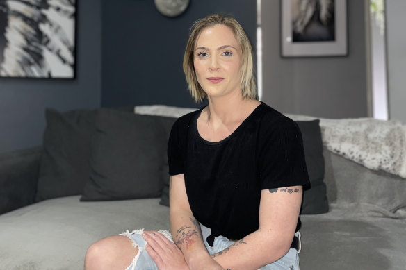 West Australian mother Amy Wiffen needs surgery to ease her debilitating back pain.