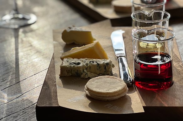 Boatshed cheese plus wine tasting at Plonk and Stink in Flinders.