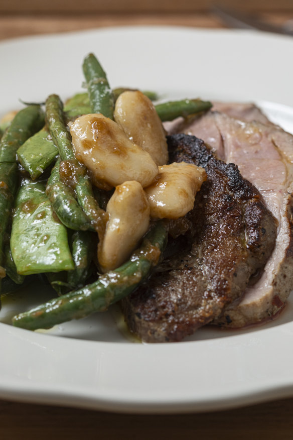 Pork neck with beans and bagna cauda.