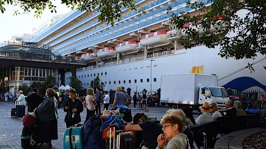 Ruby Princess cruise passengers arrived in Australia five days ahead of schedule after the government urged overseas Australians to return home. 