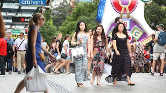 The Reserve Bank has noted there is little evidence yet that the government's tax cuts are being spent by the nation's shoppers.