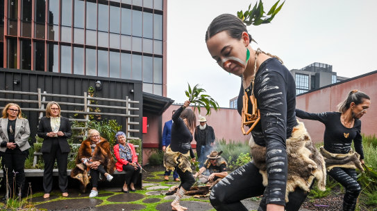 Djiri Djiri dancers perform before Monday’s Yoorrook hearing.