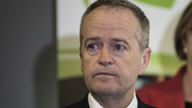 Opposition leader Bill Shorten tears up as he talks about his late mother.