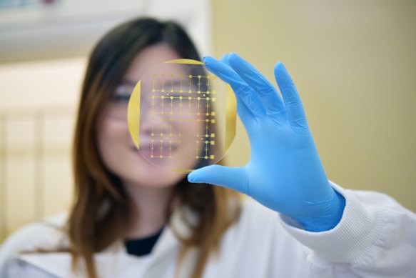 O chip analisador de fenótipo, desenvolvido por médicos da Universidade de Queensland, pode revolucionar a forma como um dos cânceres cerebrais mais mortais da Austrália é tratado. 