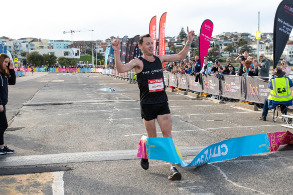 Leigh Adams clinched his third City2Surf men's title in 41 minutes and eight seconds.