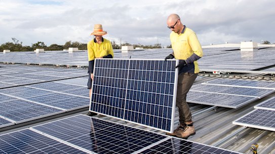 a record 7 gigawatts of new renewable capacity was installed throughout Australia in 2020 off the back of record roof-top solar investment.