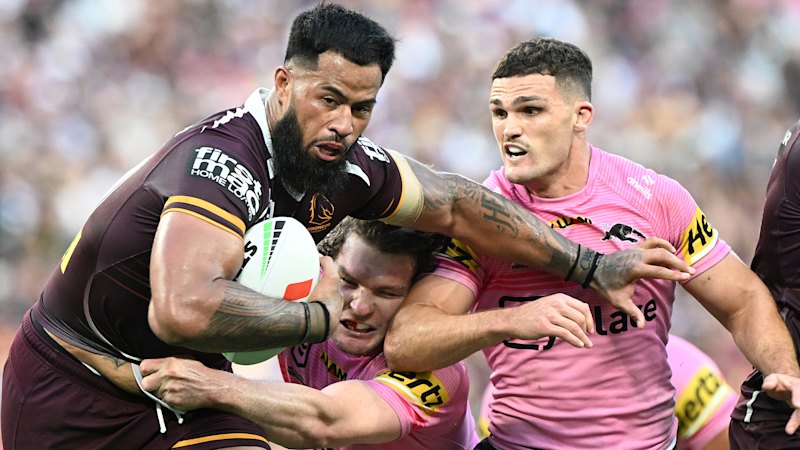 Rugby league match begins in heavy rain at Sydney stadium