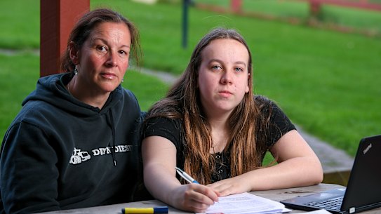 Year 12 student Racheal Jenkins with her mother Rebekah. 