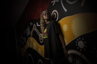 Lee-Anne Carter has noticed an increase in self-harm and mental health distress among Victorian Aboriginal people.