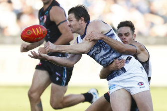 Patrick Dangerfield in action during round 10.