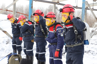 Rescuers at the coal mine near the Siberian city of Kemerovo.