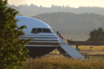 İngiltere'deki Boscombe Down Hava Üssü'ndeki Ruanda sınır dışı uçuşu. 