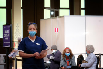 victorians nsw vaccination hub unveils quarantine