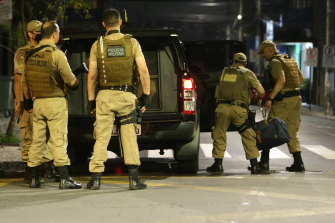 Brazil Bank Heist Gang Seizes Criciuma City Take Residents Hostage