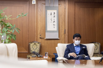 岸信夫日本の防衛相。 