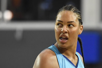 Liz Cambage will play for the Los Angeles Sparks in the WNBA.