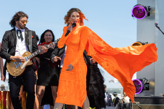 Delta Goodrem’s second Mariam Seddiq outift at the Melbourne Cup delivered the appopriate level of camp to spectators.