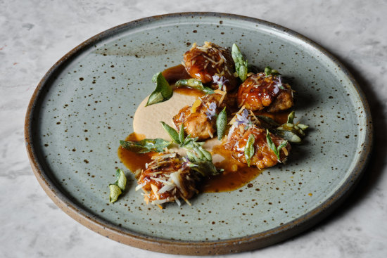 Lamb sweetbread with macadamia, saltbush, and rosemary flower at Omnia.