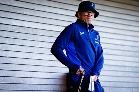 Wallabies Head Coach Les Kiss attends training at Cranbrook School.