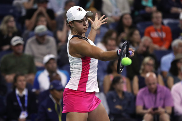 Last year's US Open drew a record crowd and the hardcourt major is unlikely to go ahead without fans, organisers say.