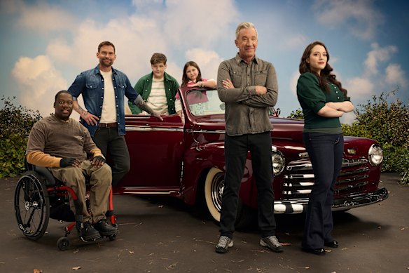 Shifting Gears stars (from left)  
Daryl “Chill” Mitchell, Seann William Scott, Maxwell Simkins, Barrett Margolis, Tim Allen and Kat Dennings. 