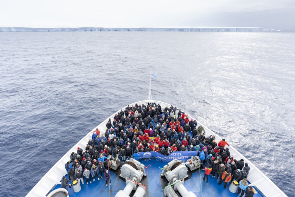 Passengers on the Ocean Endeavour.