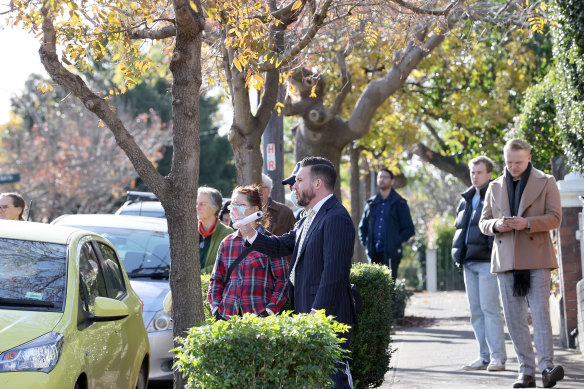 Home buyers are facing higher mortgage repayments despite lower prices than six months ago, as rates continue to rise.