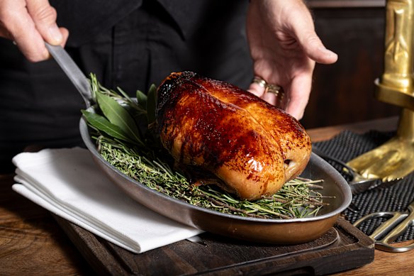 For the canard a la presse, firstly, the duck is presented to the table.