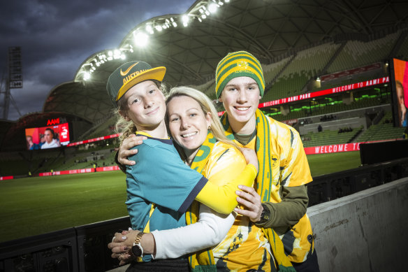 Bastien Feilso and his brother Xavier with their mum Rachael.