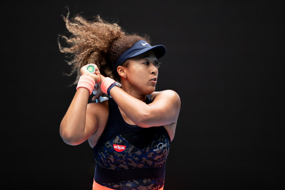 Naomi Osaka edged past Garbine Muguruza in the fourth round on Sunday.