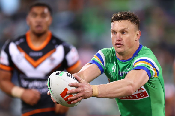 Jack Wighton’s forward pass was missed by a touch judge.