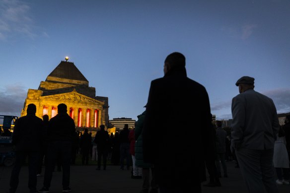  Citizens are seen amongst Veterans paying their respects at the ANZAC Day Dawn Service, Shrine of Remembrance. 