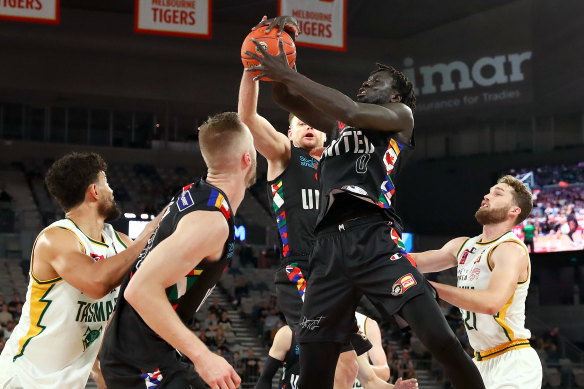Jo Lual-Acuil jnr proved hard to stop as he led the way for Melbourne United in their win over  the JackJumpers.