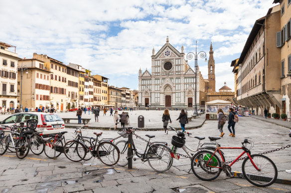 Piazza di Santa Croce and the Basilica di Santa Croce, Florence.