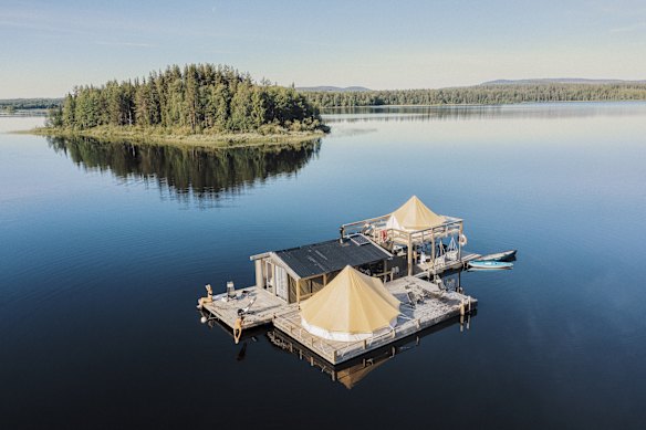 Aurora Safari’s floating cabin on the invigorating Rane River.