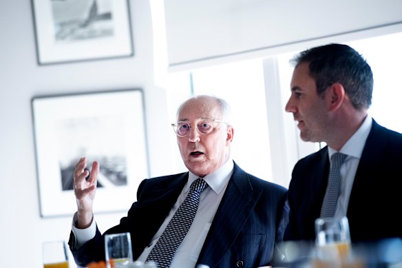 Paul Keating (left) and Jim Chalmers in 2022.