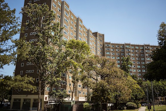 The building is the first housing tower slated for demolition under the state government’s plan.