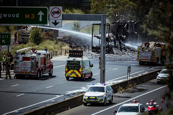 Eastern Freeway truck fire: Driver uninjured after vehicle explodes in ...