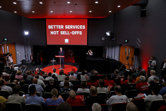 Labor’s “final countdown” rally attracted about 120 people.