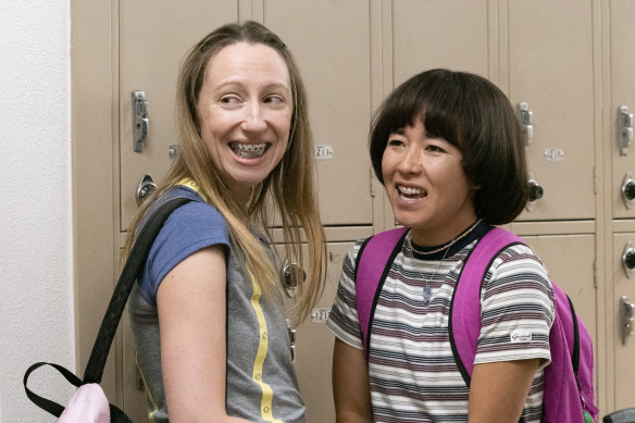 Anna Kone (Anna Konkle) and Maya Ishii-Peters (Maya Erskine) in <i>Pen15</i>.