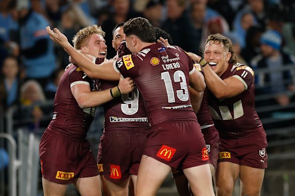 Party time for maroons to stadium.