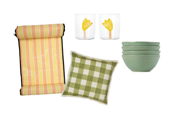 Water hammock; “Le Jardin” drinking glasses; “Alana” cushion; “Luna” dipping bowls.  