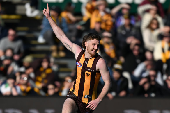 A toe injury will sideline Hawthorn’s Denver Grainger-Barras for three months.